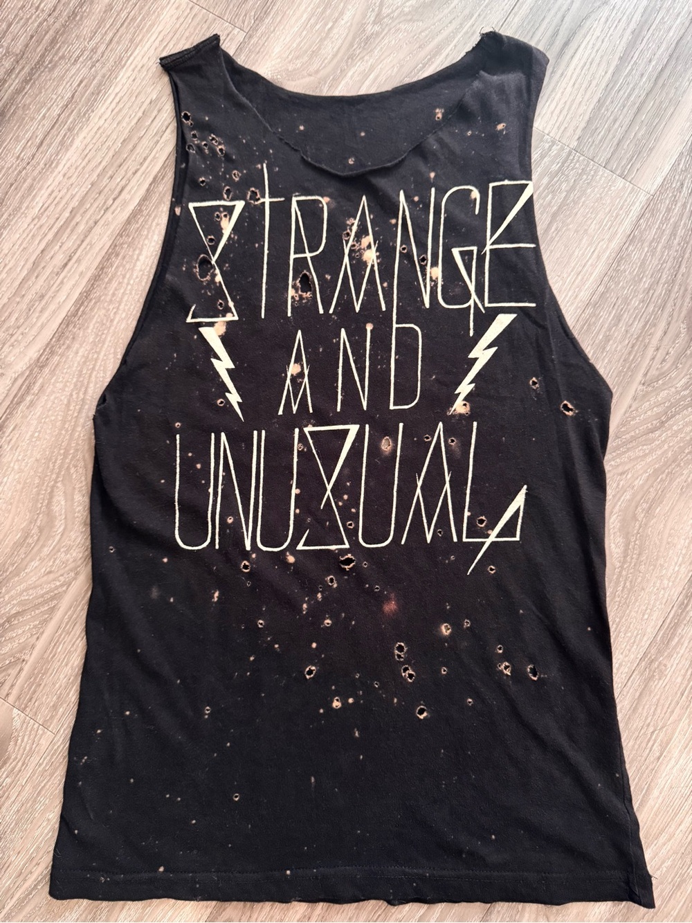 ⚡️Rare Grit N Glory Beetlejuice tank